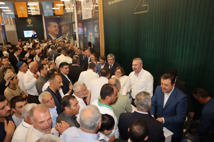 AK PARTİ GAZİANTEP’TE BÜYÜK BAYRAM COŞKUSU 