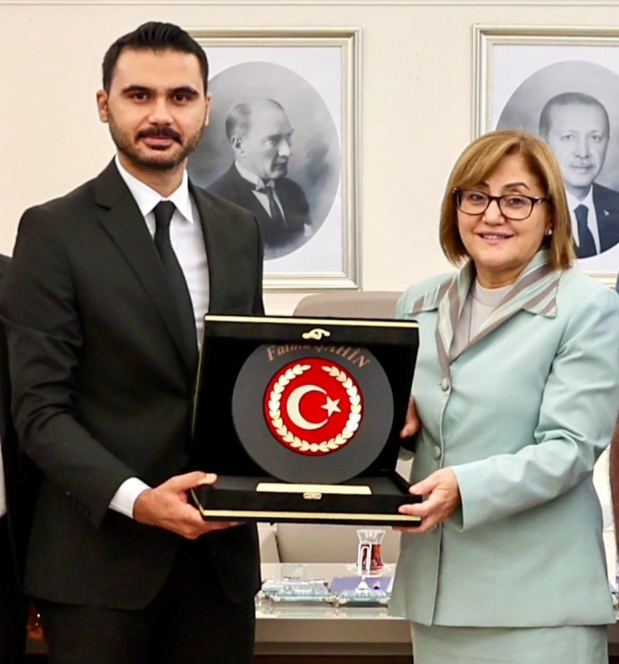 ASKF Başkan Adayı Av. Ömer Alper Köroğlu Başkan Fatma Şahin’i Ziyaret Etti
