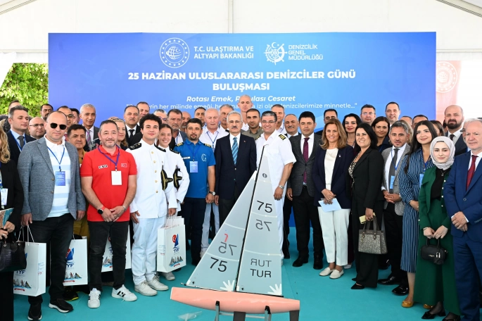 BAKAN URALOĞLU’NDAN DENİZCİLERE MÜJDE 