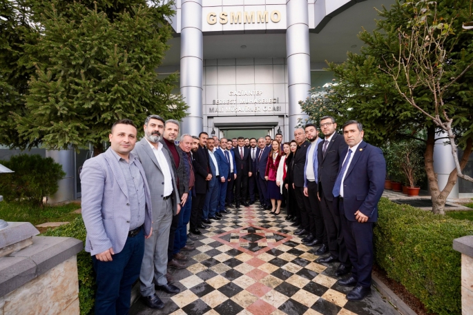 BAŞKAN FADILOĞLU, DUR DURAK BİLMİYOR   