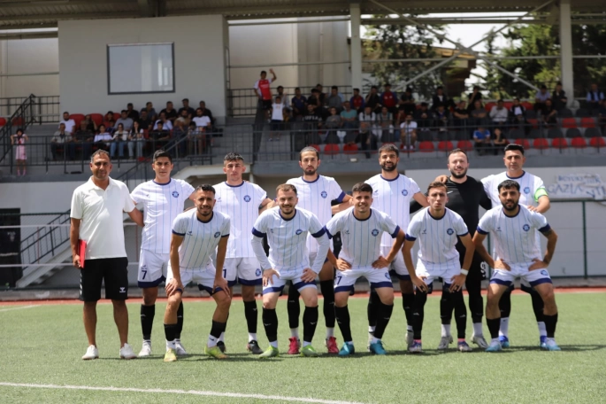 DEMİRSPOR YAKIN TAKİPTE