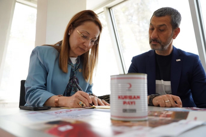 DERYA BAKBAK GAZZE’DEKİ FİLİSTİNLİ KARDEŞLERİMİZİ UNUTMADI