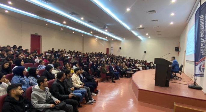 GAÜN’DE İNSAN HAKLARI KONFERANSI