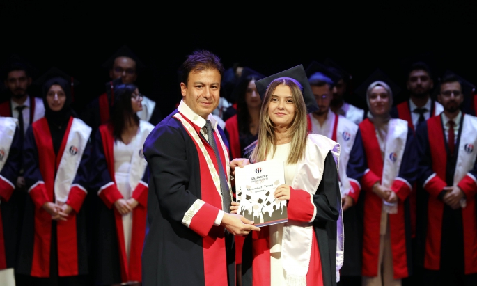 GAÜN DİŞ HEKİMLİĞİ FAKÜLTESİ 96 MEZUN VERDİ