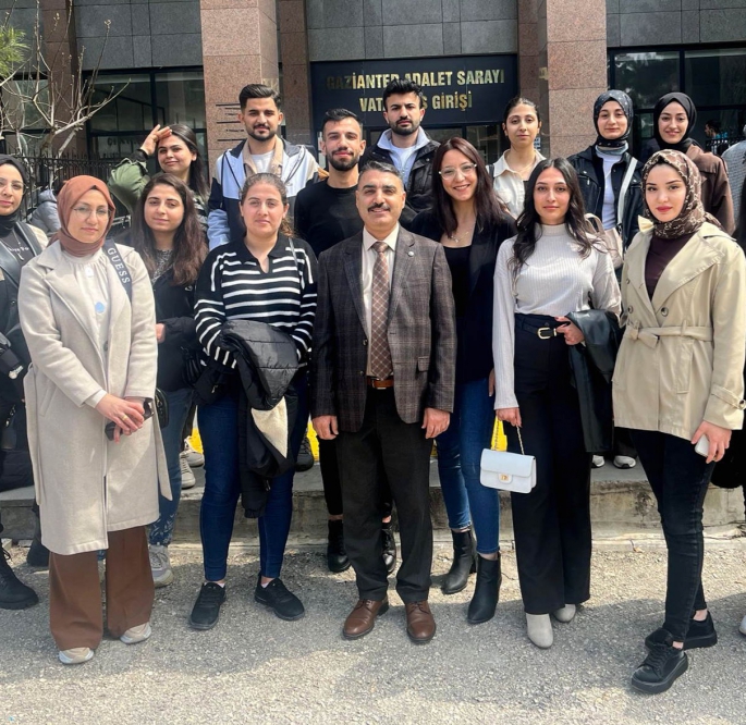 GAÜN ÖĞRENCİLERİNDEN ADLİYE ZİYARETİ