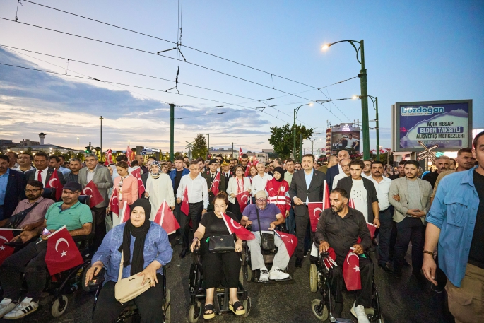 GAZİ ŞEHİRLİLER, DESTANSI DİRENİŞ 15 TEMMUZ’DA MEYDANLARDAYDI 