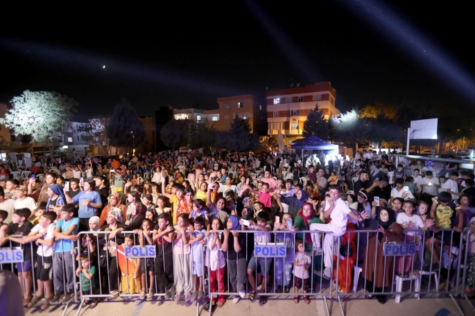 GAZİANTEP BÜYÜKŞEHİR’İN “MAHALLEMDE KONSER VAR” ETKİNLİĞİ BAŞLADI   