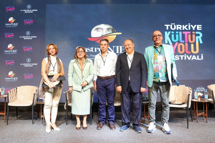 GELENEKSEL MİRASI TARLADAN SOFRAYA PROJESİ İLE KORUYORUZ