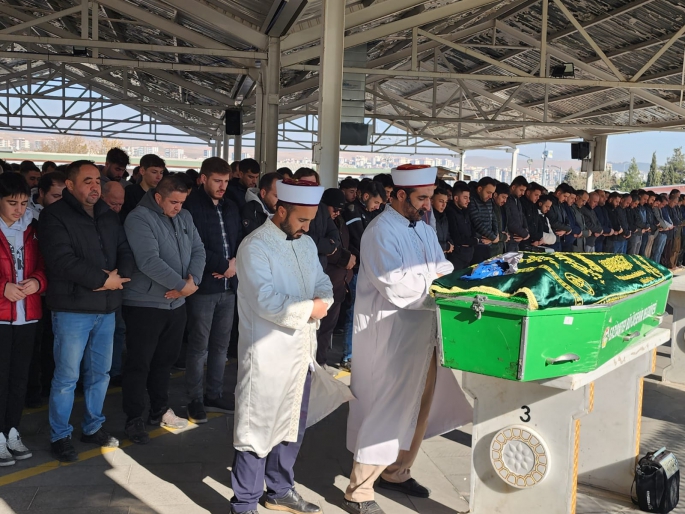 Genç İş Adamı Göz Yaşlarıyla Uğurlandı   