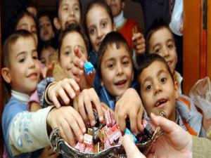 BAYRAM ZİYARETLERİNİ KISA TUTUN