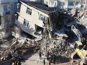 Elazığ'da 5.3 büyüklüğünde deprem!