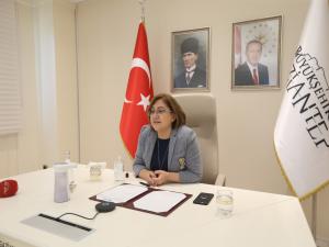 FATMA ŞAHİN İLE USTDA DİREKTÖRÜ ARASINDA AKILLI PROTOKOL!