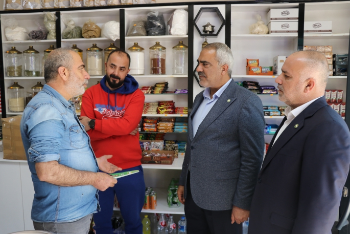 HÜDA PAR GBB Adayı Mehmet Nakşi Erat, depremzedeleri ziyaret etti