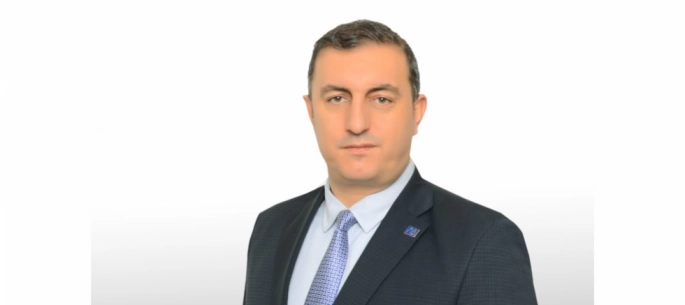  “KARNESİNİ GETİREN HER ÇOCUĞUMUZA HEDİYE VERİYORUZ”