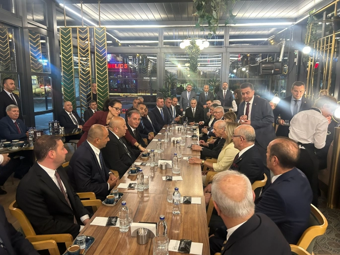 “ Mustafa Bozgeyik: Bilgeliğiyle Yolumuza Işık Tutan Liderimize Minnettarız”