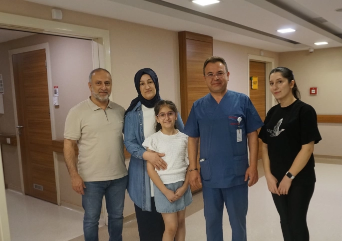 SAFRA KESESİNDEN 500'DEN FAZLA TAŞ ÇIKTI
