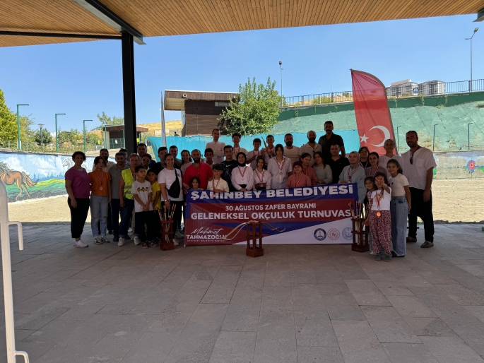 ŞAHİNBEY BELEDİYESİ ZAFER BAYRAMINI SPOR ETKİNLİKLERİ İLE KUTLADI 