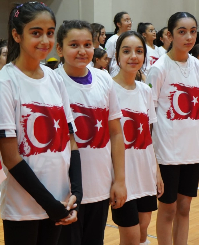 ŞEHİTKAMİL BELEDİYESİ YAZ SPOR OKULLARI’NDA BÜYÜK BAŞARI