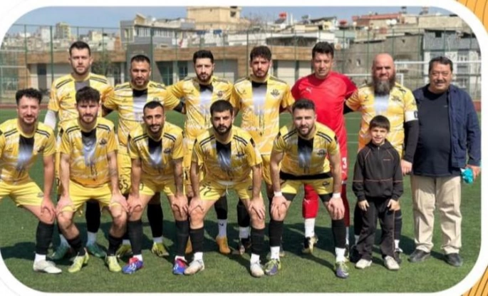 ŞEHİTKAMİL KARŞIYAKA’DA SERİ SÜRÜYOR