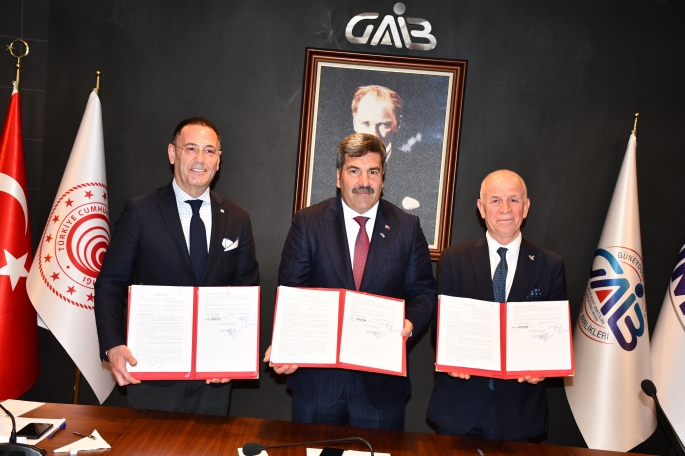 Türk Halı Sektörü İçin Tarihi İmza