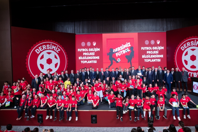 Türkiye Futbolcu Fabrikası Olacak