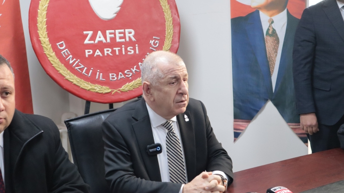 ZAFER PARTİSİ GENEL BAŞKANI ÜMİT BOZDAĞ, DENİZLİ'DE BASIN AÇIKLAMASI DÜZENLEDİ