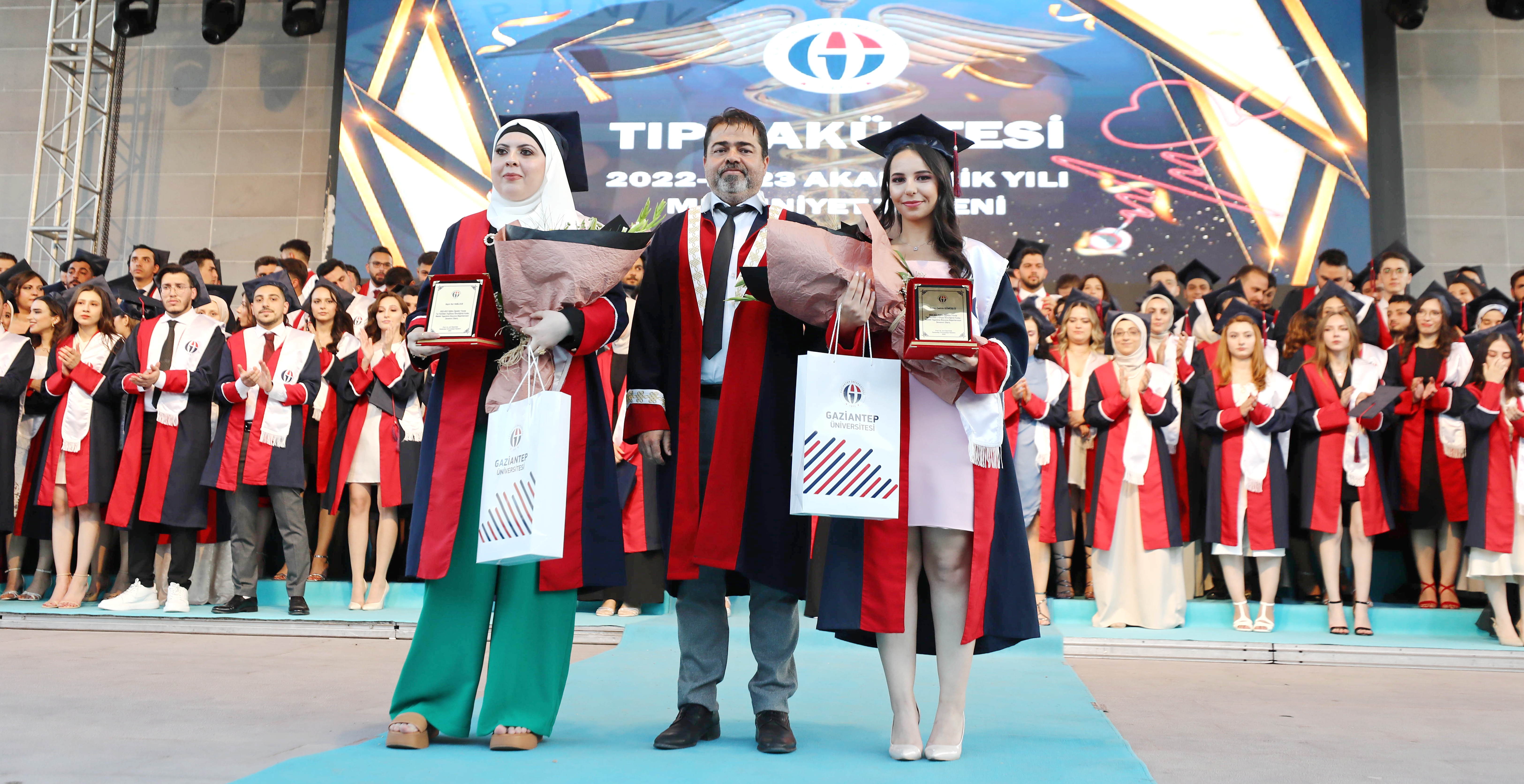 GAÜN’DEN SAĞLIK ORDUSUNA 211 HEKİM