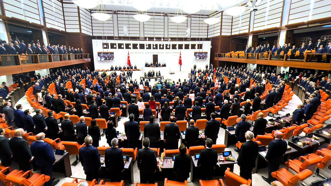 GAZİANTEP'İN VEKİLLERİ MECLİS'TE YEMİN ETTİ...