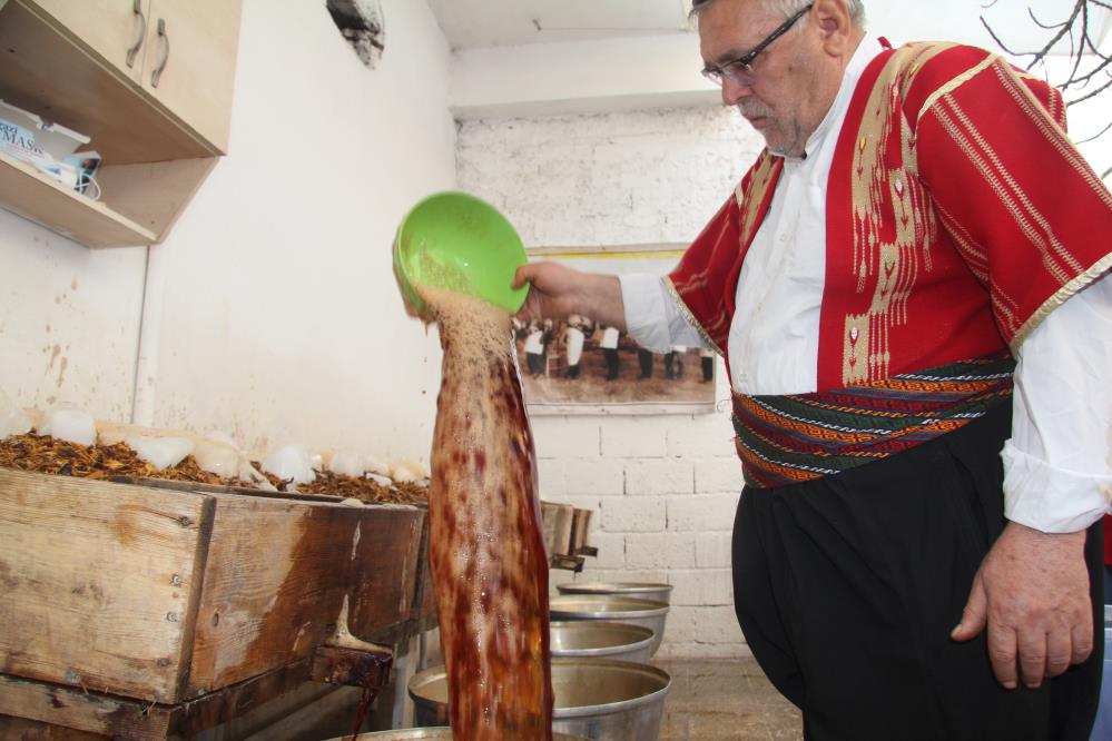 RAMAZAN AYININ  VAZGEÇİLMEZİ MEYAN ŞERBETİ
